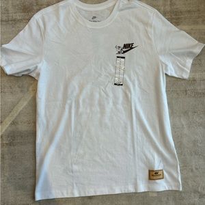 Nike Tshirt - Size Large